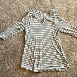 Pea in the pod maternity shirt